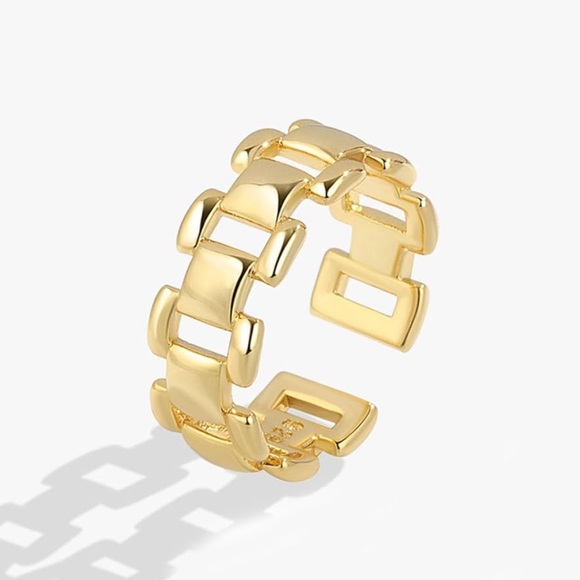 Anthropologie Jewelry - 14k Gold Plated Jenn Chain Link Design Ring